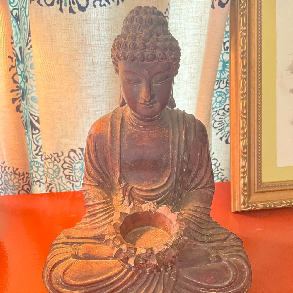 Rustic Buddha Statue - Picture 8 of 10